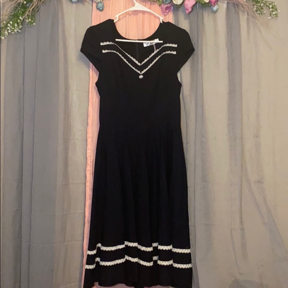 Vintage pin up style navy dress